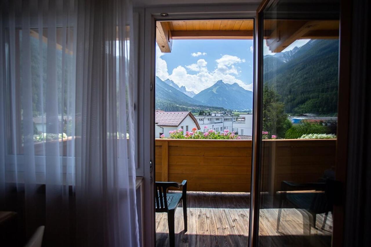 Hotel Donnerhof フルプメス エクステリア 写真